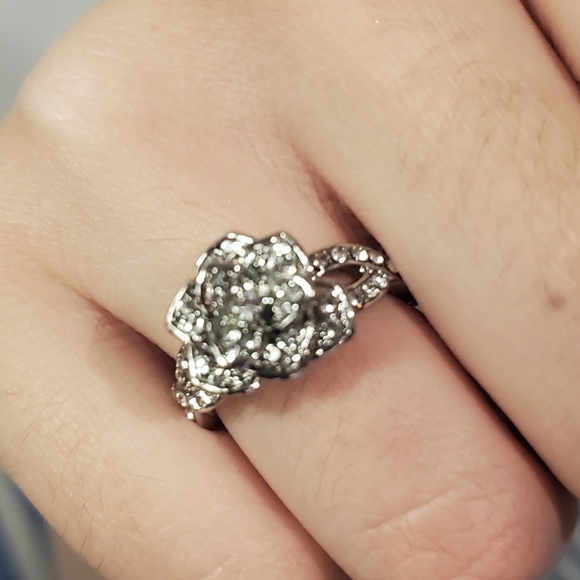 Ring - Picture 5 of 5